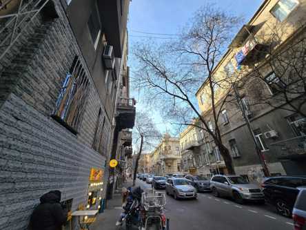 Квартира с 3 спальнями в Tbilisi — 11
