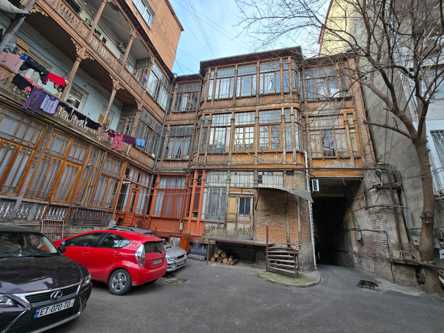 Квартира с 3 спальнями в Tbilisi — 10