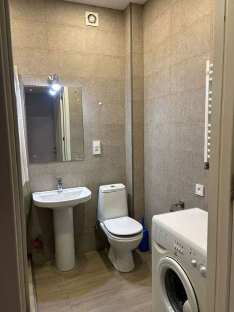 Квартира с 1 спальней в Tbilisi — 2