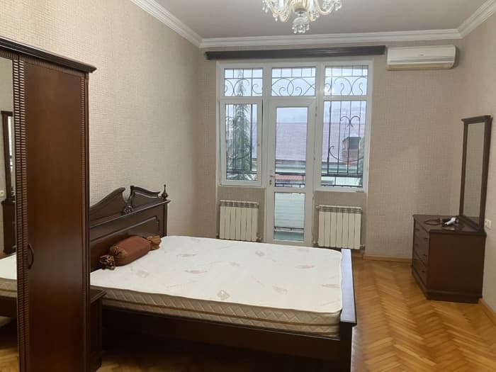 Квартира с 2 спальнями в Батуми — 11