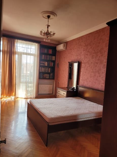 Квартира с 2 спальнями в Батуми — 4