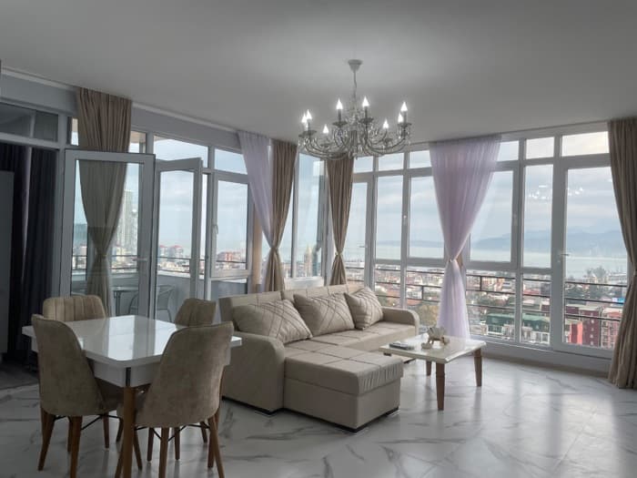 Квартира с 2 спальнями в Батуми — 5