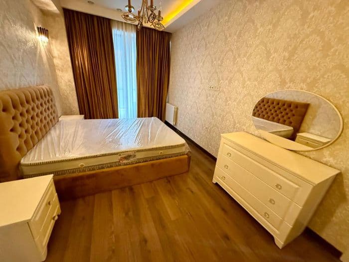 Квартира с 4 спальнями в Tbilisi — 9