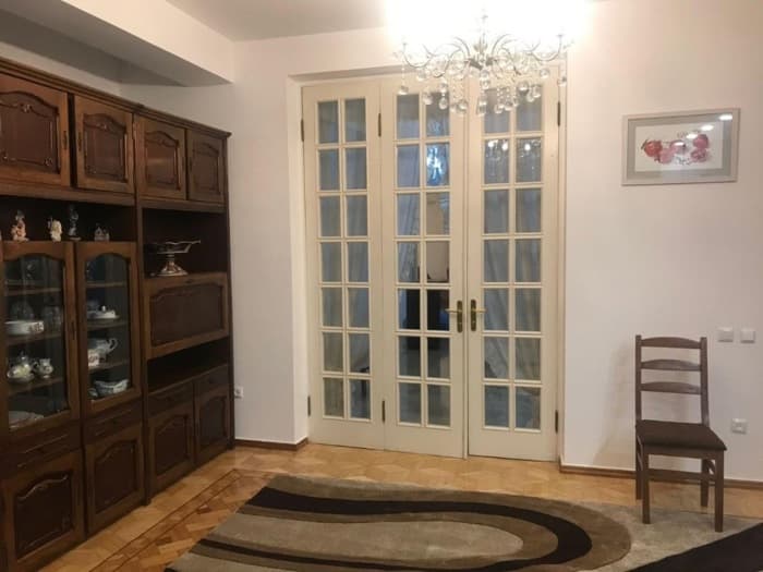 Квартира с 3 спальнями в Батуми — 3