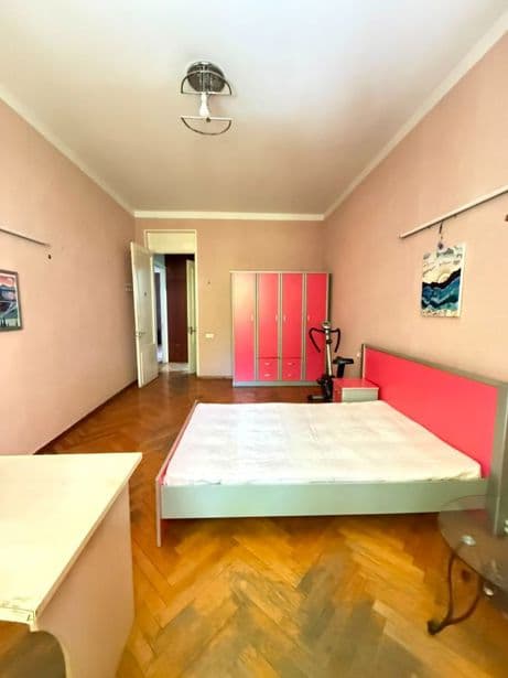 Квартира с 3 спальнями в Tbilisi — 2