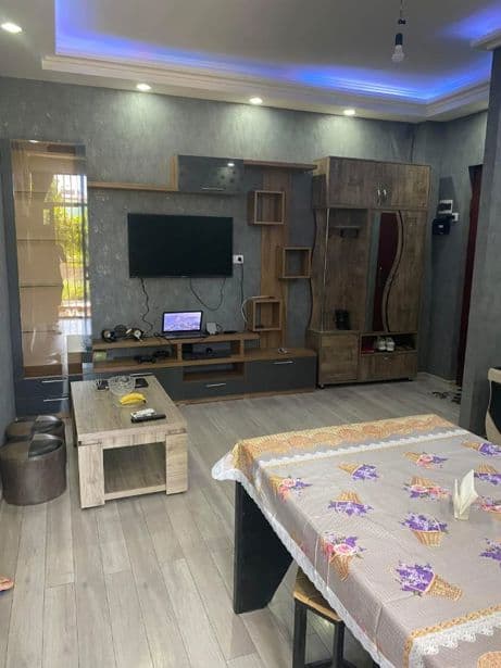 Квартира с 2 спальнями в Tbilisi — 1