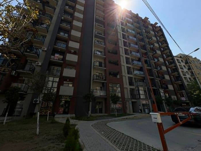 Квартира с 2 спальнями в Tbilisi — 1