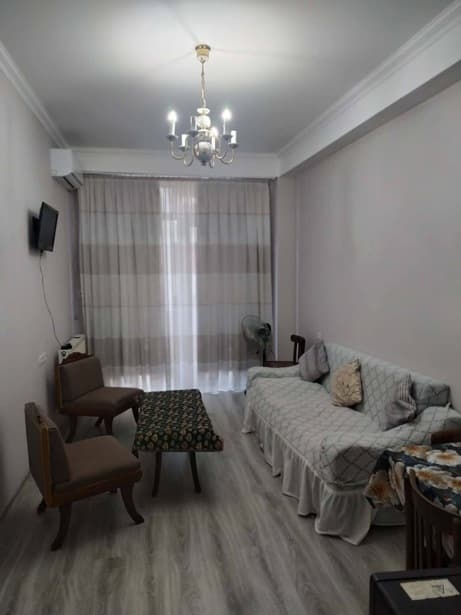 Квартира с 2 спальнями в Глдани