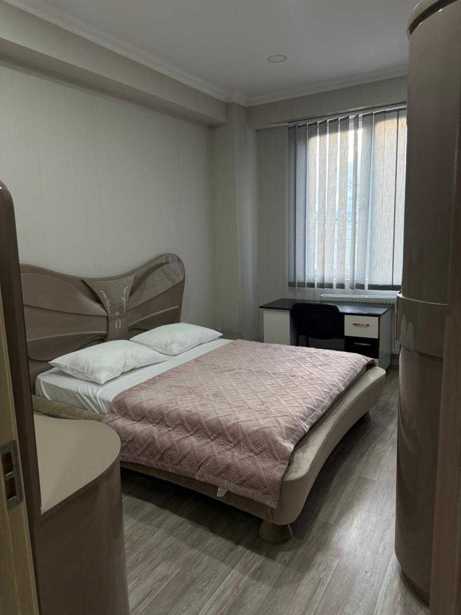 Квартира с 3 спальнями в Самгори — 1