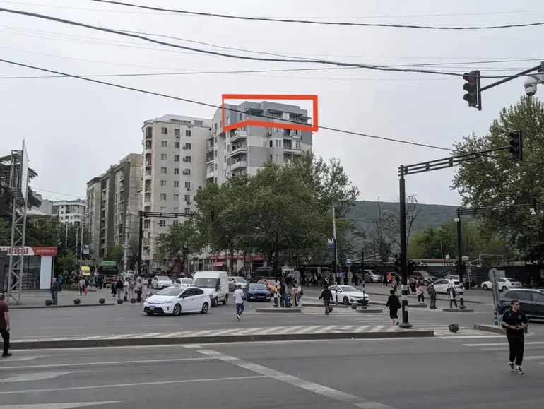 Квартира с 2 спальнями в Исани