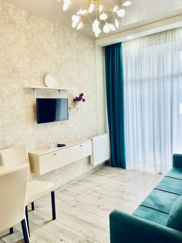 Квартира с 1 спальней в Исани