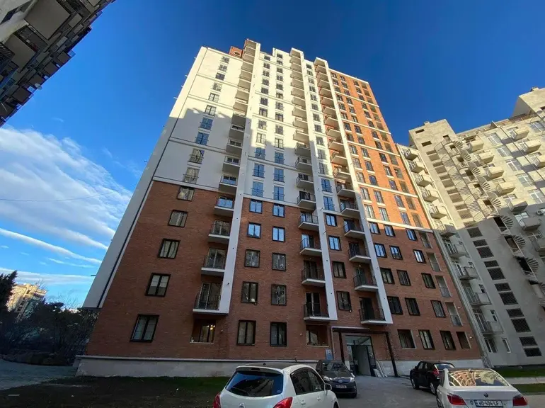 Квартира с 2 спальнями в Исани