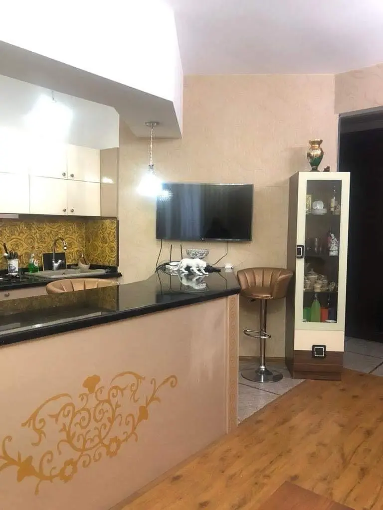 Квартира с 3 спальнями в Сабуртало