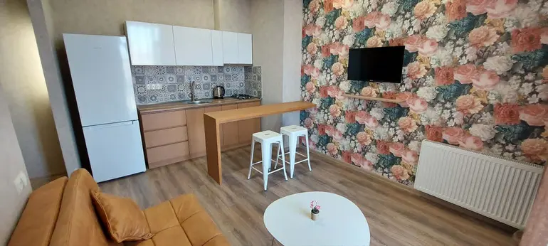 Квартира с 1 спальней в Сабуртало