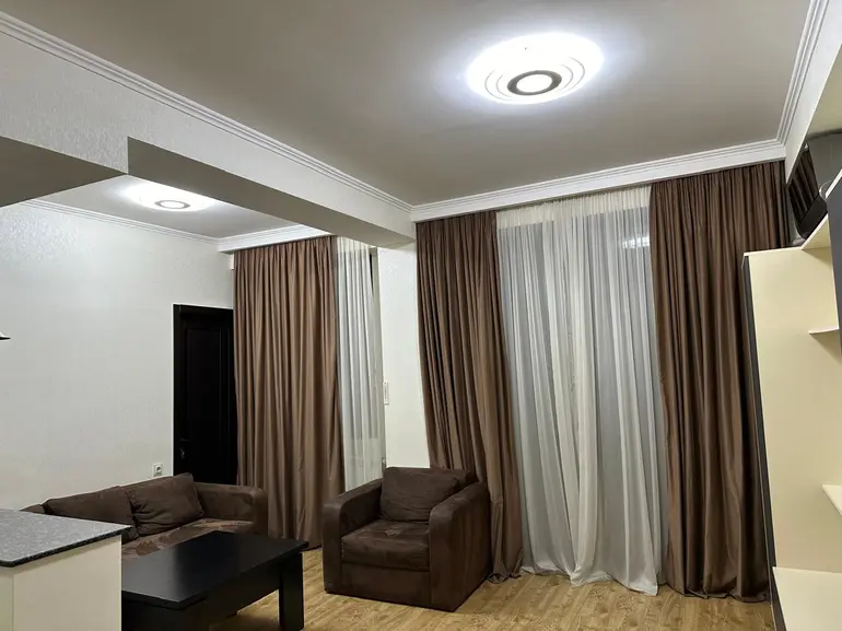 Квартира с 1 спальней в Глдани